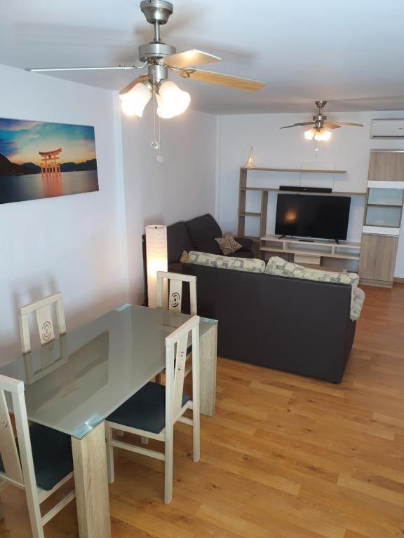 3F, Aire Acondic, 80M2, 2 Dormitorios, 4 Huespedes, Wifi Gratis La Linea de la Concepcion Ngoại thất bức ảnh